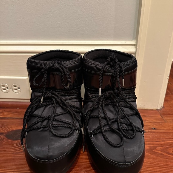 Moon Boot Black Snow Boot - Picture 5 of 5